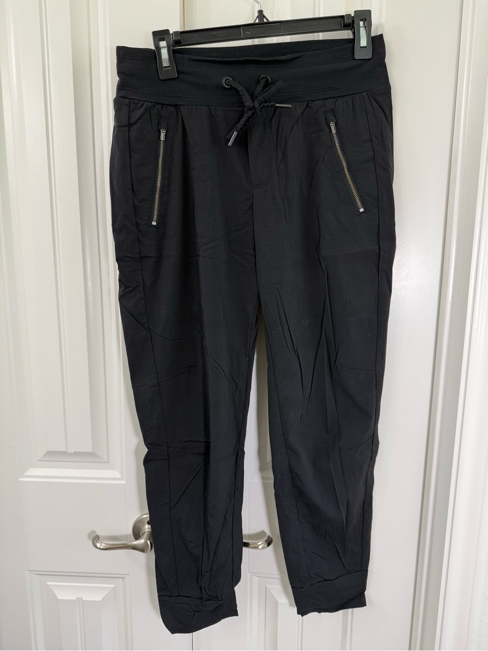 Athleta Black Women’s Jogger Sweatpants with Zipper Pockets